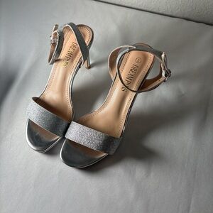 Dream Pairs Silver Glitter Heels
